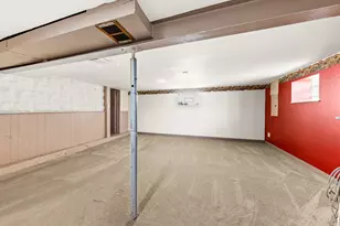 1972 S 90th St, West Allis, WI 53227 - Photo 23