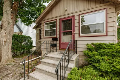 1972 S 90th St, West Allis, WI 53227 - Photo 3