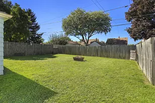 4365 S Quincy Ave, Milwaukee, WI 53207 - Photo 29