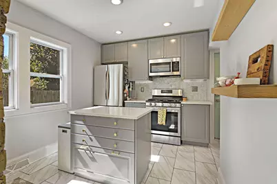 4365 S Quincy Ave, Milwaukee, WI 53207 - Photo 9