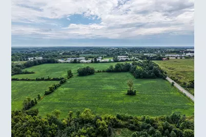 480 E Rusco Dr, West Bend, WI 53095 - Photo 13
