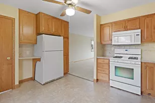 1904 87th St, Kenosha, WI 53143 - Photo 9