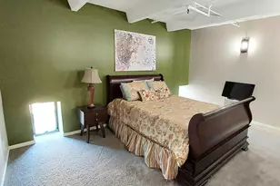 270 E Highland Ave, Milwaukee, WI 53202 - Photo 15