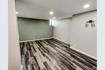 270 E Highland Ave #812, Milwaukee, WI 53202 - Photo 11
