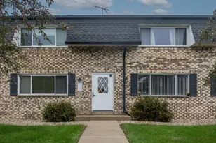 10340 W Whitnall Edge Dr, Franklin, WI 53132 - Photo 7