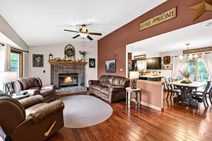 28941 Golden Cir, Racine, WI 53185 - Photo 5