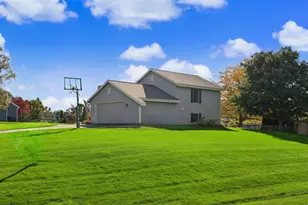 28941 Golden Cir, Racine, WI 53185 - Photo 39