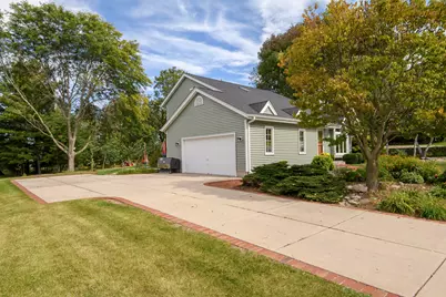 W235N7102  Prairie Ln, Sussex, WI 53089 - Photo 3
