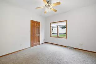 W206N16187 Stonebrook Dr, Jackson, WI 53037 - Photo 11