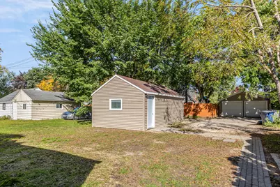 112 E Henry Clay St, Whitefish Bay, WI 53217 - Photo 25