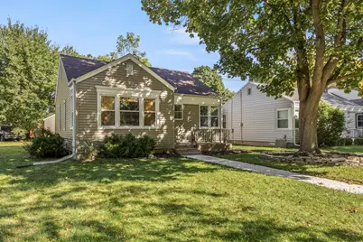 112 E Henry Clay St, Whitefish Bay, WI 53217 - Photo 23