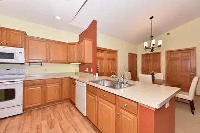 223  Fifth St #317, Hartford, WI 53027 - Photo 5