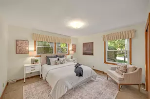 11029 W Courtland Ave, Wauwatosa, WI 53225 - Photo 15