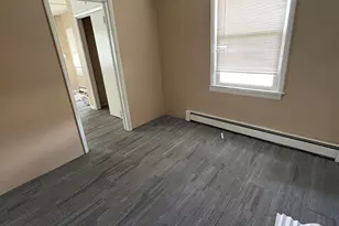 1801 W Meinecke Ave, Milwaukee, WI 53206 - Photo 17