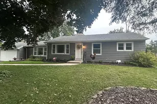 452 Riverview Dr, Grafton, WI 53024 - Photo 1