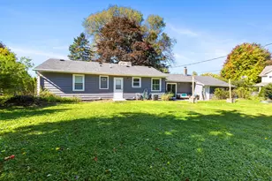 452 Riverview Dr, Grafton, WI 53024 - Photo 3