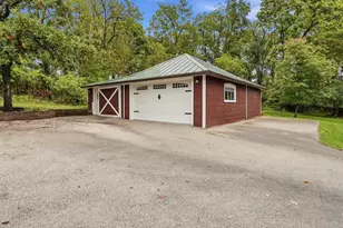 N46W29096 Capitol Dr, Delafield, WI 53029 - Photo 31