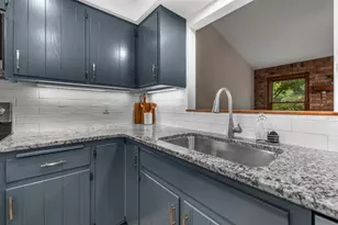 5589 Kengary Ct, Hartford, WI 53086 - Photo 7
