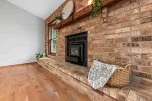 5589 Kengary Ct, Hartford, WI 53086 - Photo 11