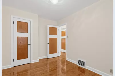 2409 S 64th St, West Allis, WI 53219 - Photo 11