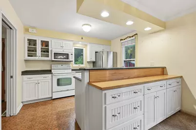 S83W24105  Artesian Ave, Vernon, WI 53103 - Photo 9