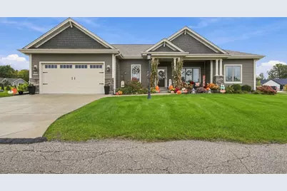 W208N16296  Renee Way, Jackson, WI 53037 - Photo 1