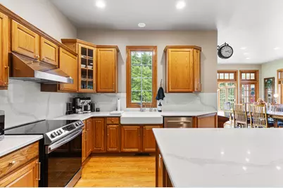 S91W31504  Grace Trl, Mukwonago, WI 53149 - Photo 11