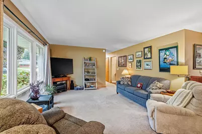 219  Heidel Rd, Thiensville, WI 53092 - Photo 3