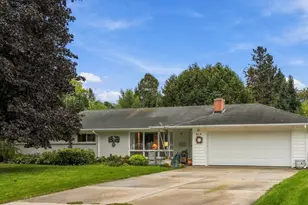 219 Heidel Rd, Thiensville, WI 53092 - Photo 5