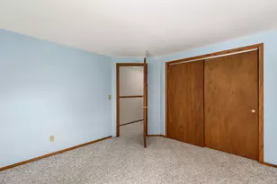 1135 Wisteria Ln, Waukesha, WI 53189 - Photo 23