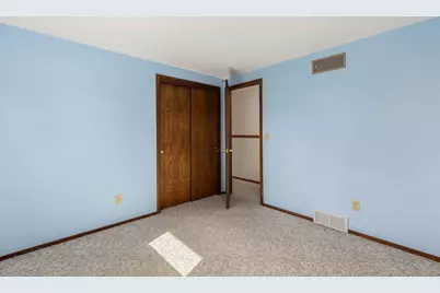 1135  Wisteria Ln, Waukesha, WI 53189 - Photo 27