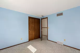 1135 Wisteria Ln, Waukesha, WI 53189 - Photo 27