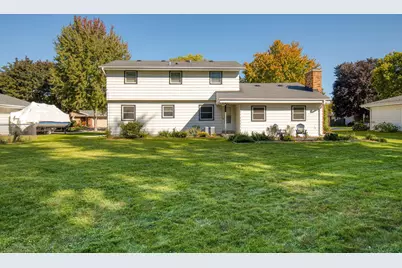 1135  Wisteria Ln, Waukesha, WI 53189 - Photo 33