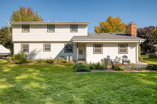 1135 Wisteria Ln, Waukesha, WI 53189 - Photo 31