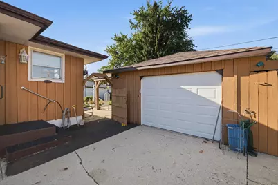 3688 E Klieforth Ave, Cudahy, WI 53110 - Photo 17