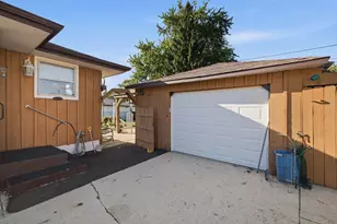 3688 E Klieforth Ave, Cudahy, WI 53110 - Photo 17