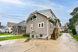 2047 S 86th St, West Allis, WI 53227 - Photo 41