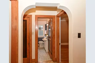 2047 S 86th St, West Allis, WI 53227 - Photo 29