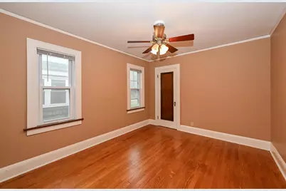 2047 S 86th St, West Allis, WI 53227 - Photo 27