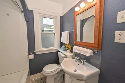 2047 S 86th St, West Allis, WI 53227 - Photo 31