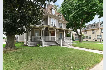 402  Wisconsin Ave #404-406, 716 Maple Ave, Waukesha, WI 53186 - Photo 1