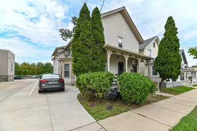 402  Wisconsin Ave #404-406, 716 Maple Ave, Waukesha, WI 53186 - Photo 3