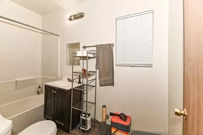 402  Wisconsin Ave #404-406, 716 Maple Ave, Waukesha, WI 53186 - Photo 13