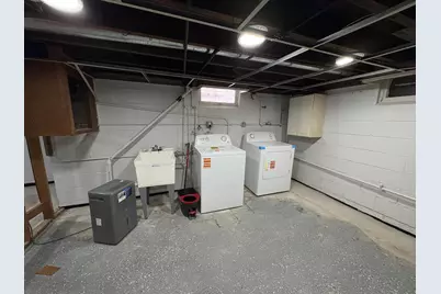 1017 E Pearson St, Milwaukee, WI 53202 - Photo 13