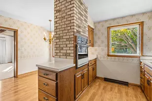 12555 Laurel Ln, Elm Grove, WI 53122 - Photo 17