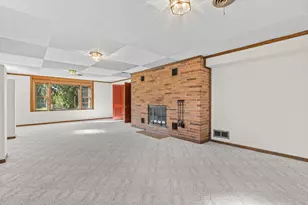 12555 Laurel Ln, Elm Grove, WI 53122 - Photo 31