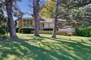 12555 Laurel Ln, Elm Grove, WI 53122 - Photo 3