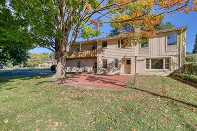 12555  Laurel Ln, Elm Grove, WI 53122 - Photo 37