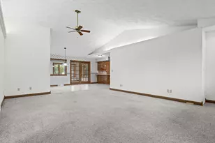 525 14th St, La Crescent, MN 55947 - Photo 31