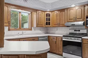525 14th St, La Crescent, MN 55947 - Photo 5